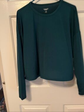 NWT Oldnavy cropped active top